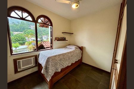 Casa à venda com 3 quartos, 192m² em Piratininga, Niterói