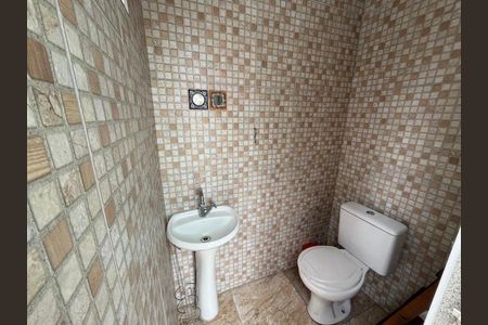 Casa à venda com 161m², 2 quartos e sem vaga