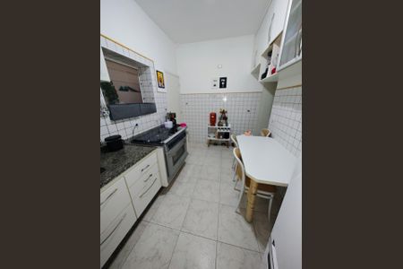 Casa à venda com 161m², 2 quartos e sem vaga