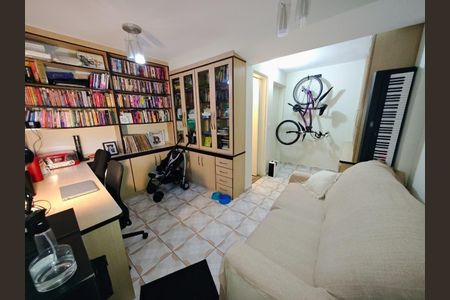 Casa à venda com 161m², 2 quartos e sem vaga