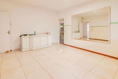 Casa à venda com 4 quartos, 246m² em Vila Sonia, São Paulo