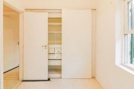 Casa à venda com 4 quartos, 246m² em Vila Sonia, São Paulo