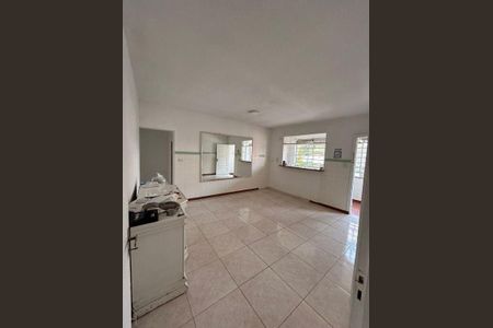 Casa à venda com 4 quartos, 246m² em Vila Sonia, São Paulo