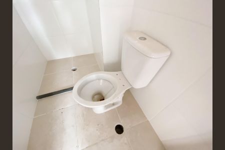 Apartamento para alugar com 39m², 2 quartos e sem vaga Apartamento para alugar com 39m², 2 quartos e sem vagaBanheiro