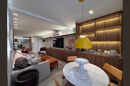 Apartamento para alugar com 90m², 2 quartos e 1 vaga Apartamento para alugar com 90m², 2 quartos e 1 vagaSala