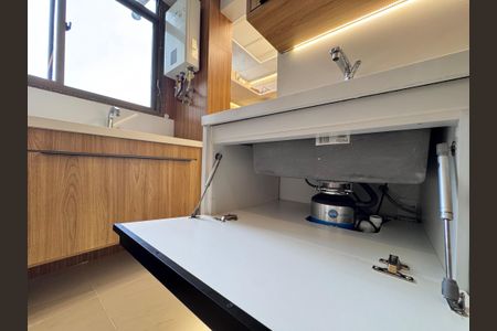 Apartamento para alugar com 90m², 2 quartos e 1 vaga Apartamento para alugar com 90m², 2 quartos e 1 vagaCozinha e Área de Serviço