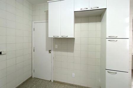 Apartamento à venda com 105m², 2 quartos e 2 vagas Apartamento à venda com 105m², 2 quartos e 2 vagasCozinha