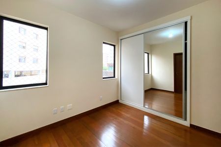 Apartamento à venda com 105m², 2 quartos e 2 vagas Apartamento à venda com 105m², 2 quartos e 2 vagassuite