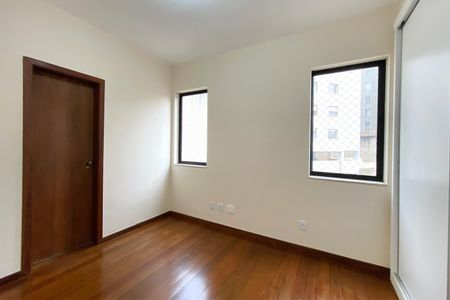 Apartamento à venda com 105m², 2 quartos e 2 vagas Apartamento à venda com 105m², 2 quartos e 2 vagassuite