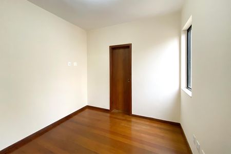 Apartamento à venda com 105m², 2 quartos e 2 vagas Apartamento à venda com 105m², 2 quartos e 2 vagassuite
