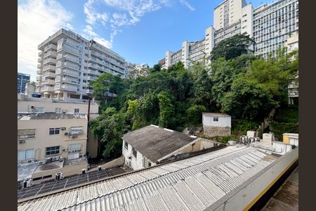 Apartamento para alugar com 111m², 3 quartos e 2 vagasVaranda da sala - vista