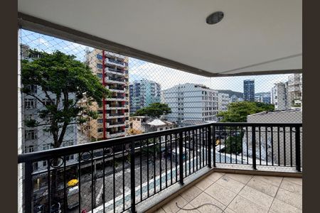 Apartamento para alugar com 111m², 3 quartos e 2 vagasQuarto 3 - varanda