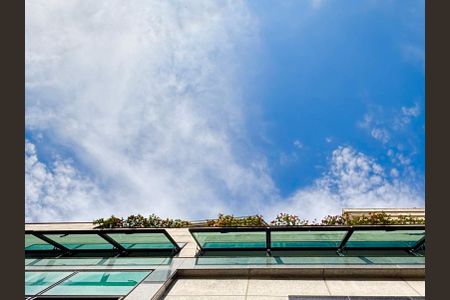 Apartamento para alugar com 111m², 3 quartos e 2 vagasFachada