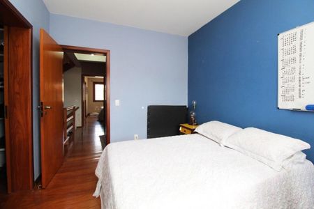 Quarto 2 de casa para alugar com 3 quartos, 160m² em Guarujá, Porto Alegre