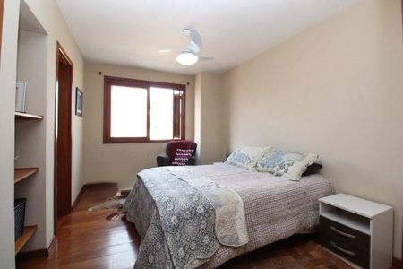 Casa à venda com 160m², 3 quartos e 2 vagasSuíte