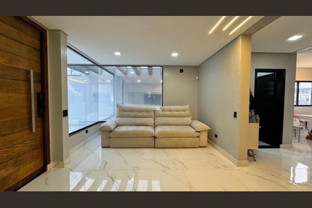 Sala de casa para alugar com 3 quartos, 200m² em Vila Nova Bonsucesso, Guarulhos