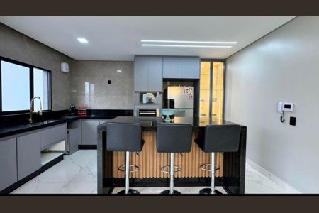 Casa para alugar com 200m², 3 quartos e 4 vagas Casa para alugar com 200m², 3 quartos e 4 vagasCozinha