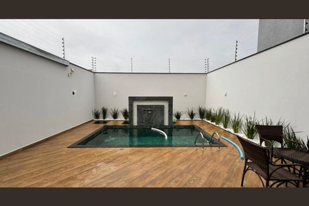 Casa para alugar com 200m², 3 quartos e 4 vagas Casa para alugar com 200m², 3 quartos e 4 vagasÁrea externa