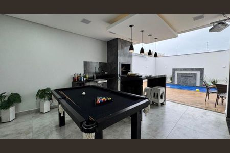 Casa para alugar com 200m², 3 quartos e 4 vagas Casa para alugar com 200m², 3 quartos e 4 vagasÁrea externa