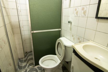 Banheiro de casa para alugar com 1 quarto, 24m² em Artur Alvim, São Paulo