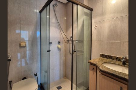 Apartamento à venda com 296m², 4 quartos e 3 vagasBanheiro social 