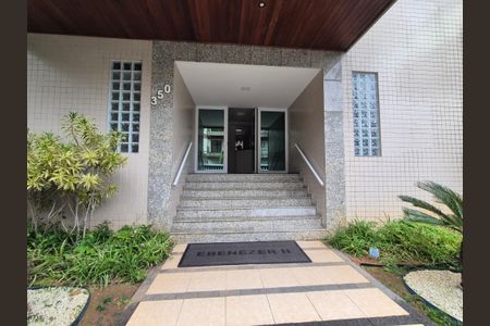 Apartamento à venda com 296m², 4 quartos e 3 vagasEntrada 