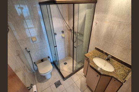 Apartamento à venda com 296m², 4 quartos e 3 vagasBanheiro social 