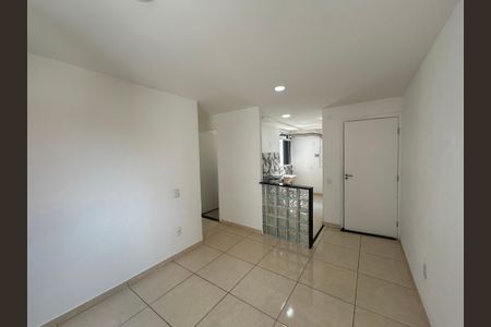 Sala de apartamento para alugar com 2 quartos, 40m² em Cavalcanti, Rio de Janeiro