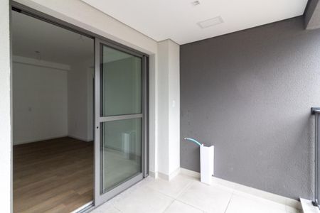 Varanda integrada com Área de Serviço de apartamento para alugar com 2 quartos, 62m² em Santo Amaro, São Paulo