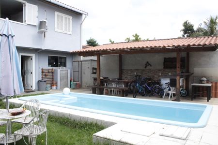 Casa de condomínio à venda com 600m², 6 quartos e 2 vagasÁrea externa