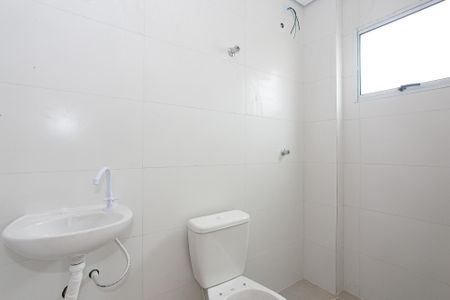 Banheiro de apartamento para alugar com 1 quarto, 28m² em Penha de França, São Paulo