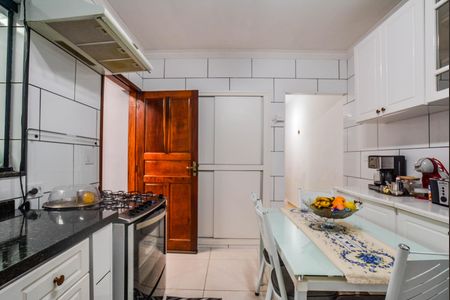 Casa à venda com 150m², 2 quartos e 2 vagasCozinha