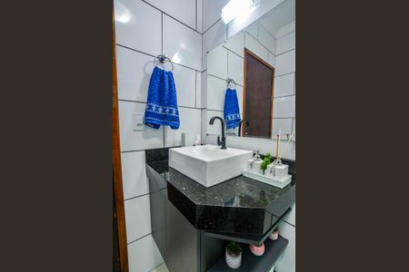 Casa à venda com 150m², 2 quartos e 2 vagasBanheiro Corredor