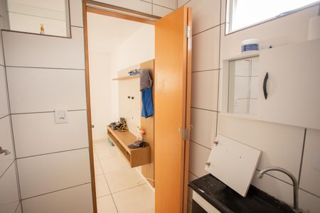 Apartamento para alugar com 100m², 2 quartos e sem vagaBANHEIRO