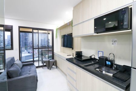 Studio de kitnet/studio para alugar com 1 quarto, 27m² em Jardim das Acacias, São Paulo