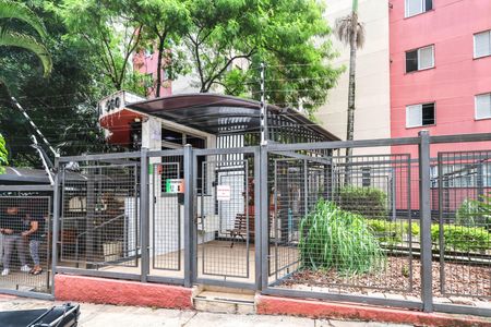 Apartamento para alugar com 72m², 3 quartos e 1 vaga Apartamento para alugar com 72m², 3 quartos e 1 vagaFachada