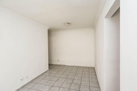 Sala de apartamento para alugar com 3 quartos, 72m² em Jardim Santa Emilia, São Paulo