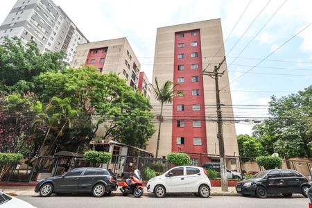 Apartamento para alugar com 72m², 3 quartos e 1 vaga Apartamento para alugar com 72m², 3 quartos e 1 vagaFachada