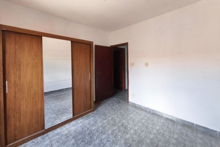 Casa à venda com 139m², 3 quartos e 5 vagas Casa à venda com 139m², 3 quartos e 5 vagasQuarto 1