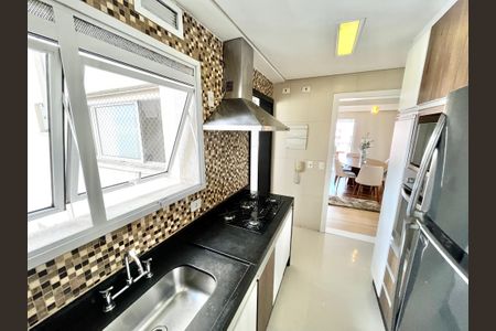 Apartamento à venda com 110m², 3 quartos e 2 vagas Apartamento à venda com 110m², 3 quartos e 2 vagasCozinha