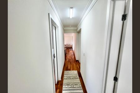 Apartamento à venda com 110m², 3 quartos e 2 vagas Apartamento à venda com 110m², 3 quartos e 2 vagasCorredor