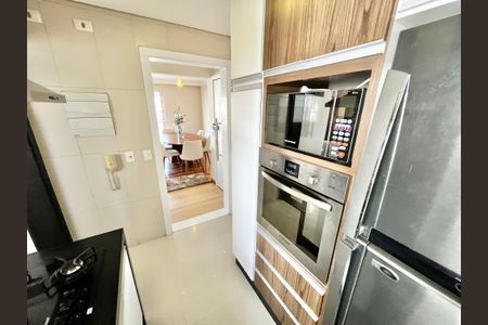 Apartamento à venda com 110m², 3 quartos e 2 vagas Apartamento à venda com 110m², 3 quartos e 2 vagasCozinha