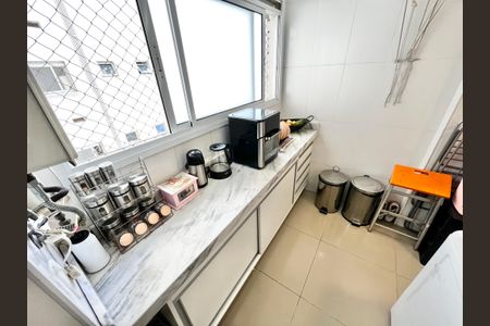 Apartamento à venda com 110m², 3 quartos e 2 vagas Apartamento à venda com 110m², 3 quartos e 2 vagasÁrea de Serviço
