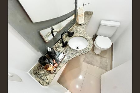 Apartamento à venda com 110m², 3 quartos e 2 vagas Apartamento à venda com 110m², 3 quartos e 2 vagasLavabo