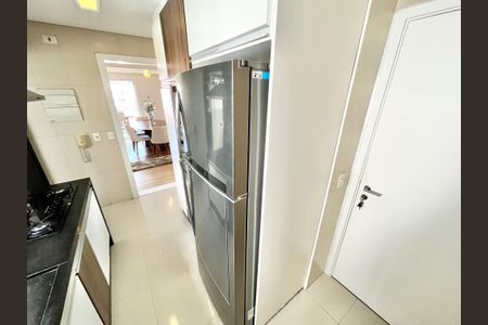 Apartamento à venda com 110m², 3 quartos e 2 vagas Apartamento à venda com 110m², 3 quartos e 2 vagasCozinha