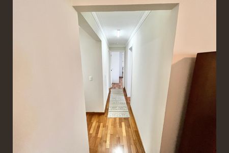 Apartamento à venda com 110m², 3 quartos e 2 vagas Apartamento à venda com 110m², 3 quartos e 2 vagasCorredor