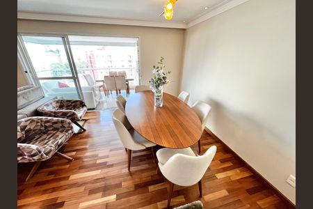 Apartamento à venda com 110m², 3 quartos e 2 vagas Apartamento à venda com 110m², 3 quartos e 2 vagasSala