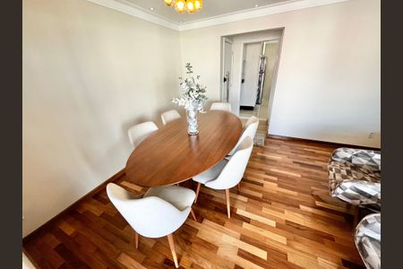 Apartamento à venda com 110m², 3 quartos e 2 vagas Apartamento à venda com 110m², 3 quartos e 2 vagasSala