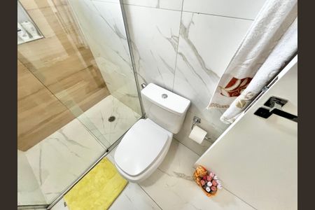 Apartamento à venda com 110m², 3 quartos e 2 vagas Apartamento à venda com 110m², 3 quartos e 2 vagasBanheiro da Suíte 2