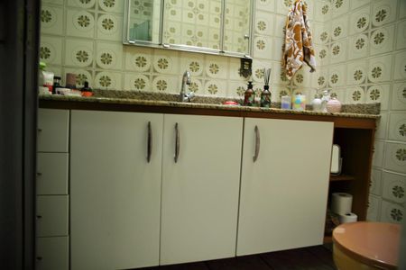 Casa à venda com 98m², 2 quartos e 1 vagaBanheiro 